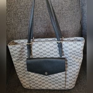 Michael Kors purse
